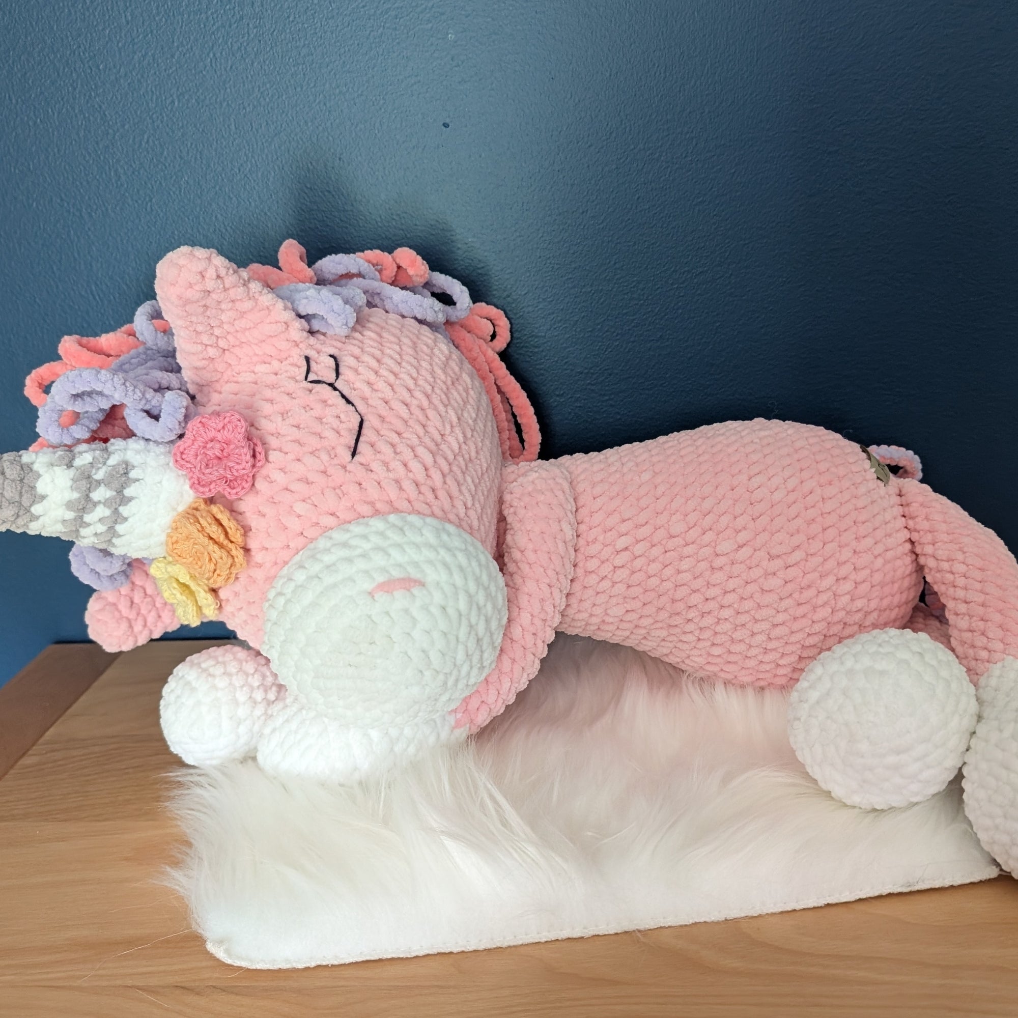 Étoilune, notre licorne magique (Fabriquée sur commande - Format grand)
