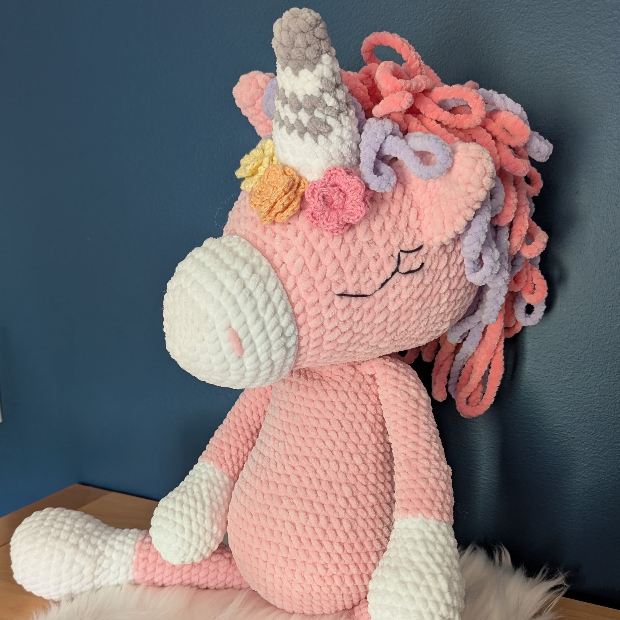 Étoilune, notre licorne magique (Fabriquée sur commande - Format grand)