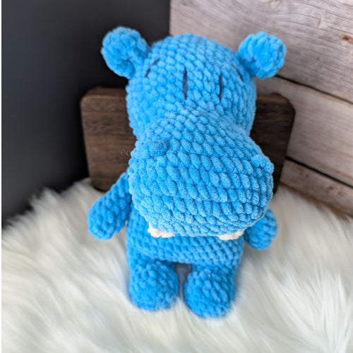 Gustave, le petit hippopotame (Crocheté sur commande - format moyen) 🦛💙