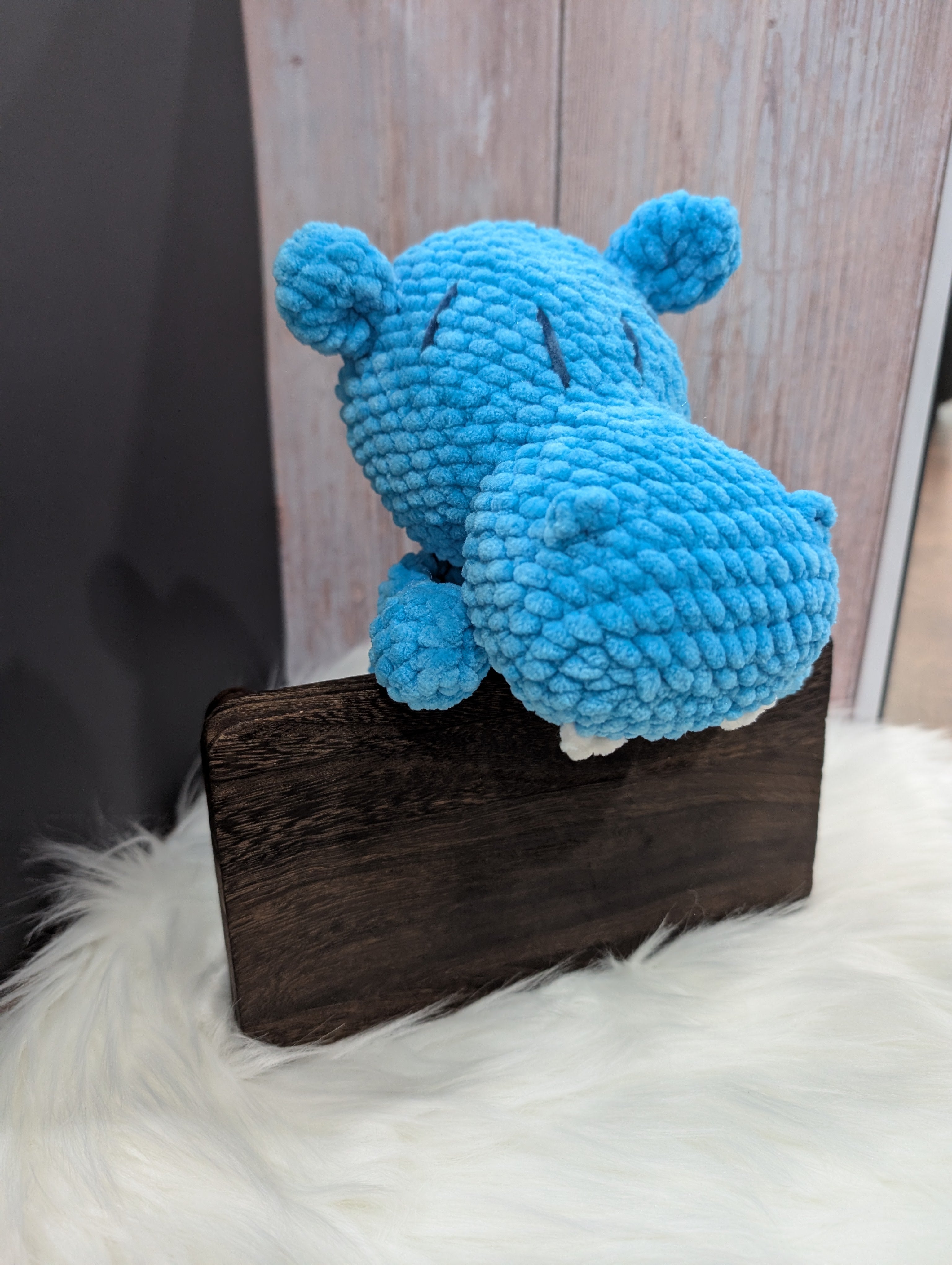 Gustave, le petit hippopotame (Crocheté sur commande - format moyen) 🦛💙